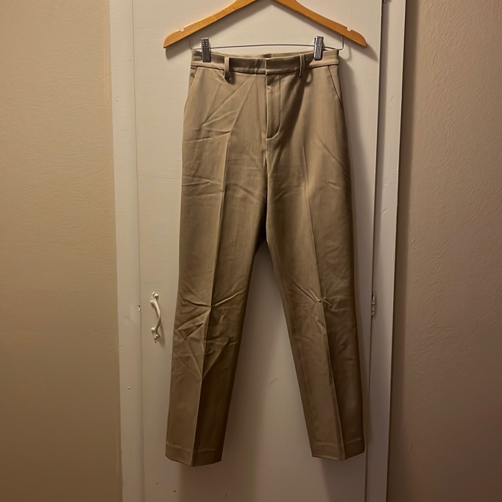 Uniqlo pants size xs 24-25